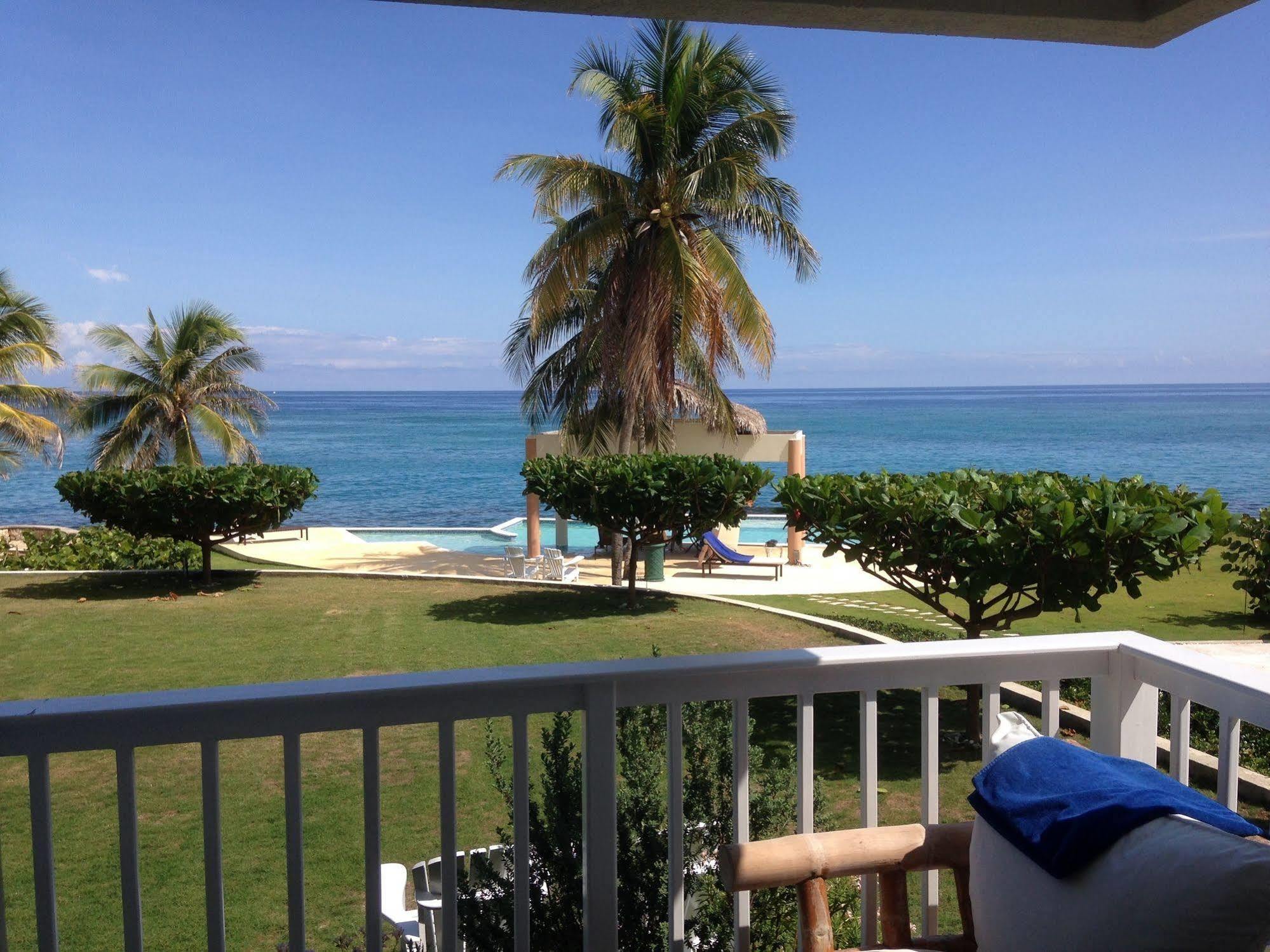 Whispering Seas Jamaica Ocho Rios Bagian luar foto